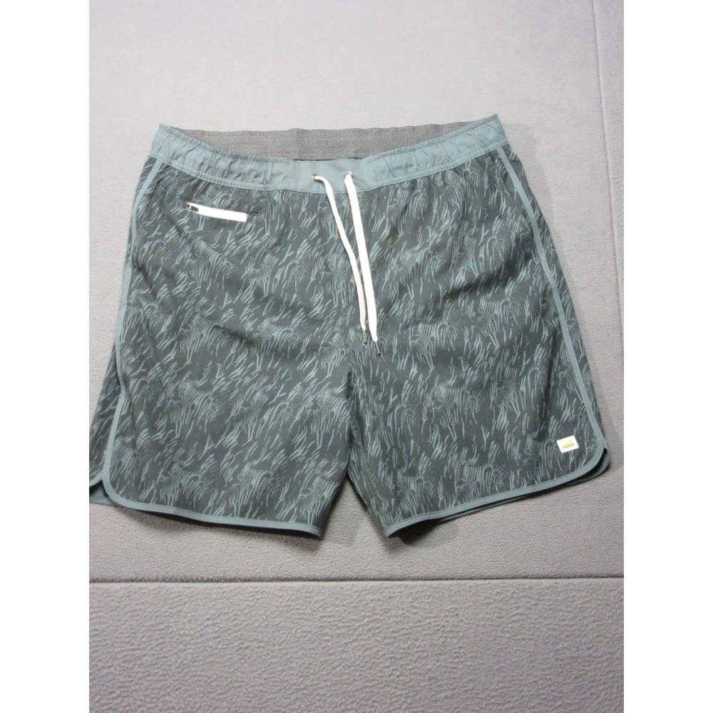 Vuori Shorts Mens 2XL Gray Green Camo Athletic Stretch Drawstring Zip Pocket